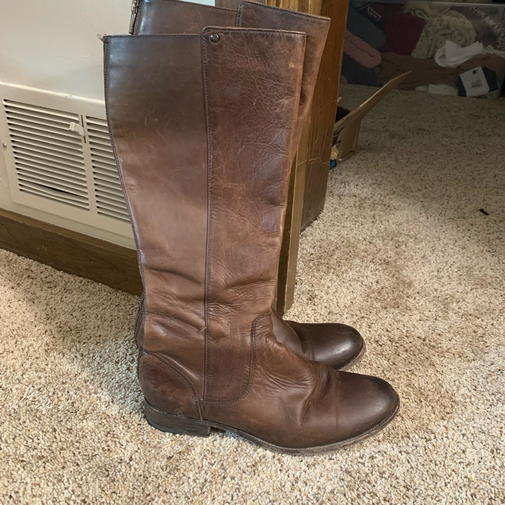 Size 8 Frye zip back Melissa Boot